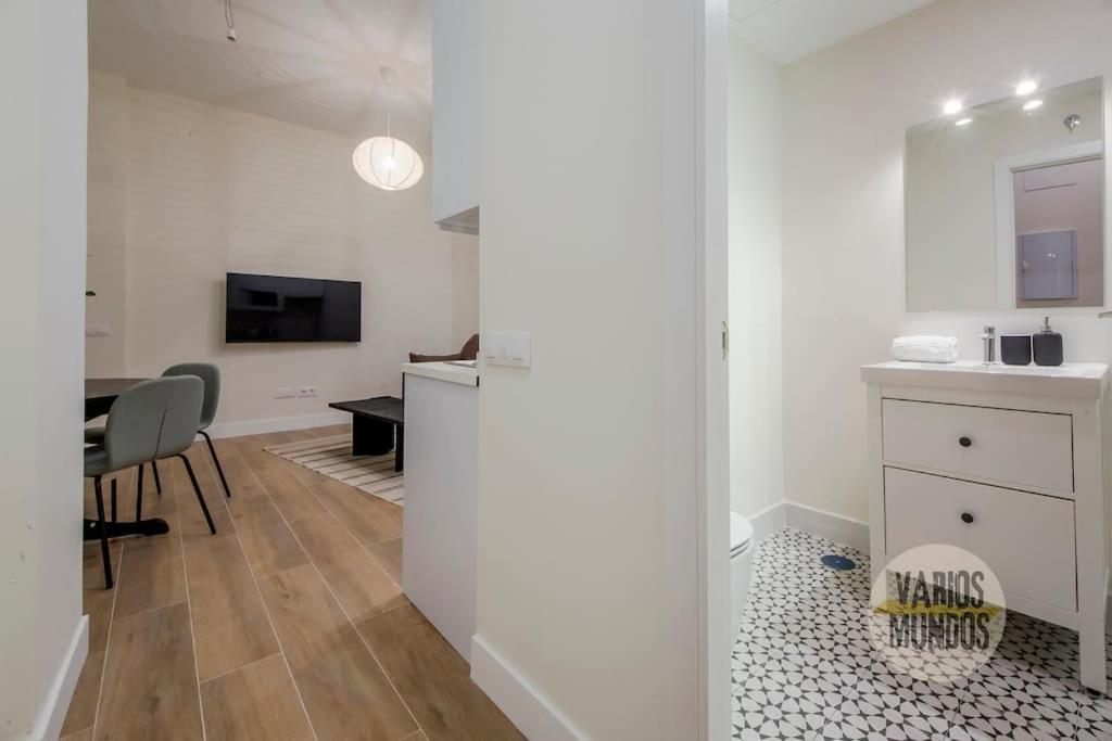 Cozy Y Centrico Apt Para 6Pax En Plaza Del Carmen E2 Μαδρίτη Εξωτερικό φωτογραφία
